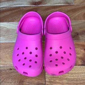 Girls crocs